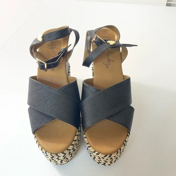 Nataly Mendez Black Platform Wedge Sandals Espadrille Size 7 Gold Heart - Picture 6 of 8